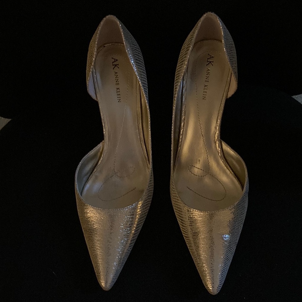 Anne. Klein Gold 3 inch high heels. Size 9 1/2 medium.  Excellent condition.